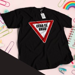 Camiseta Ceda el vaso